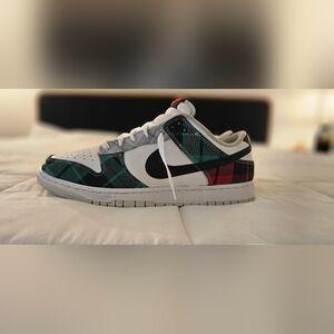 Nike Dunk Low 'Tartan Plaid' White Black Red Grey DV0827-100 Men's Size 11